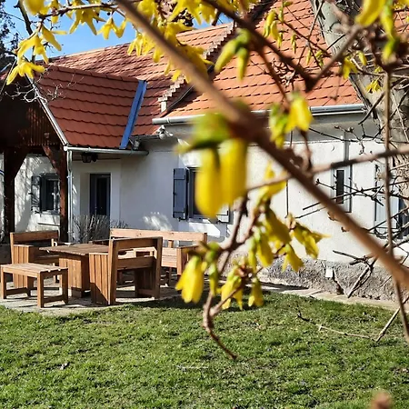 A La Maison - Epp Mint Otthon Holiday home
